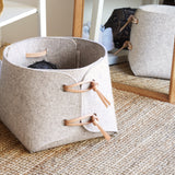 Large storage bin with leather details - Light Grey